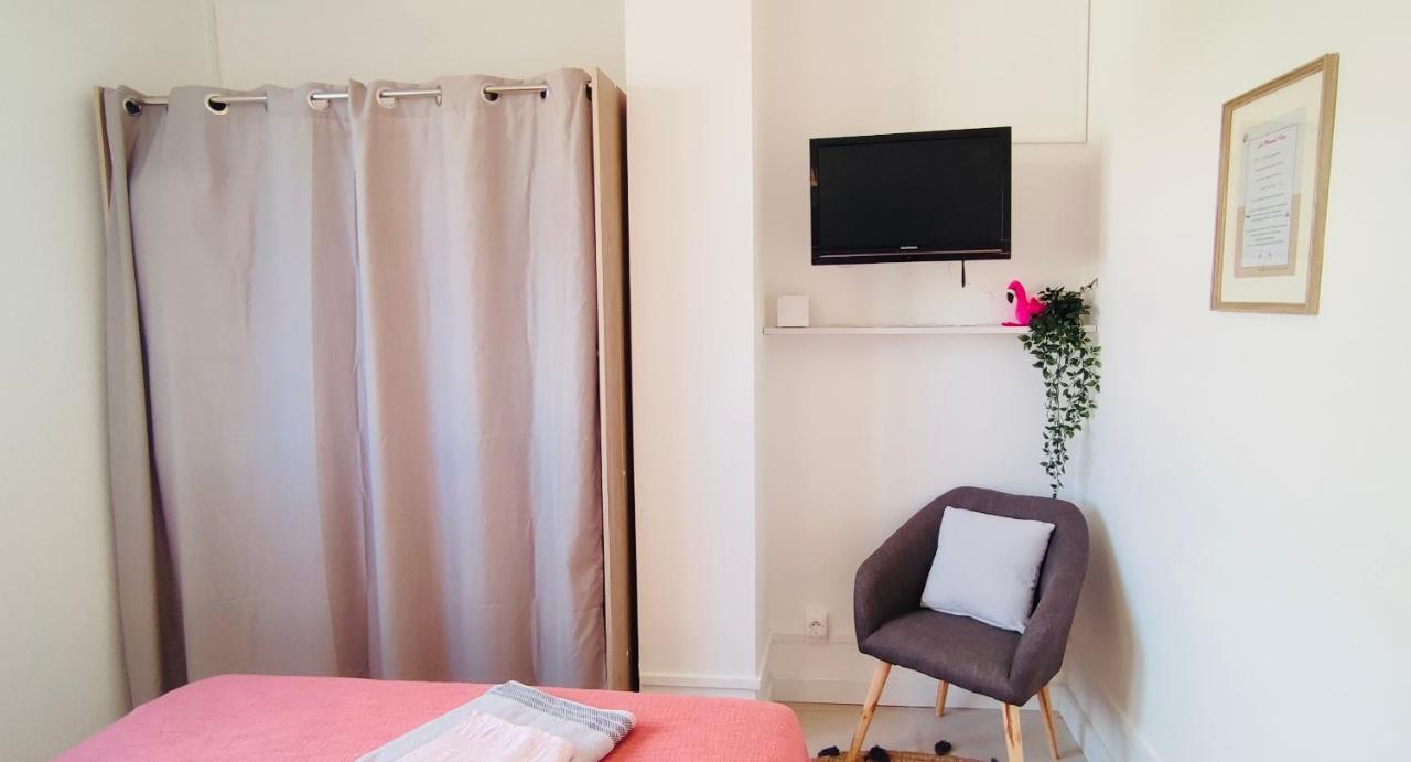 Le Jardin Arlesien - Parking Apartment Exterior photo